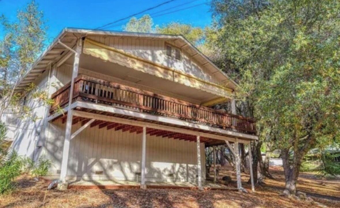 Photo of Outdoor in Groveland