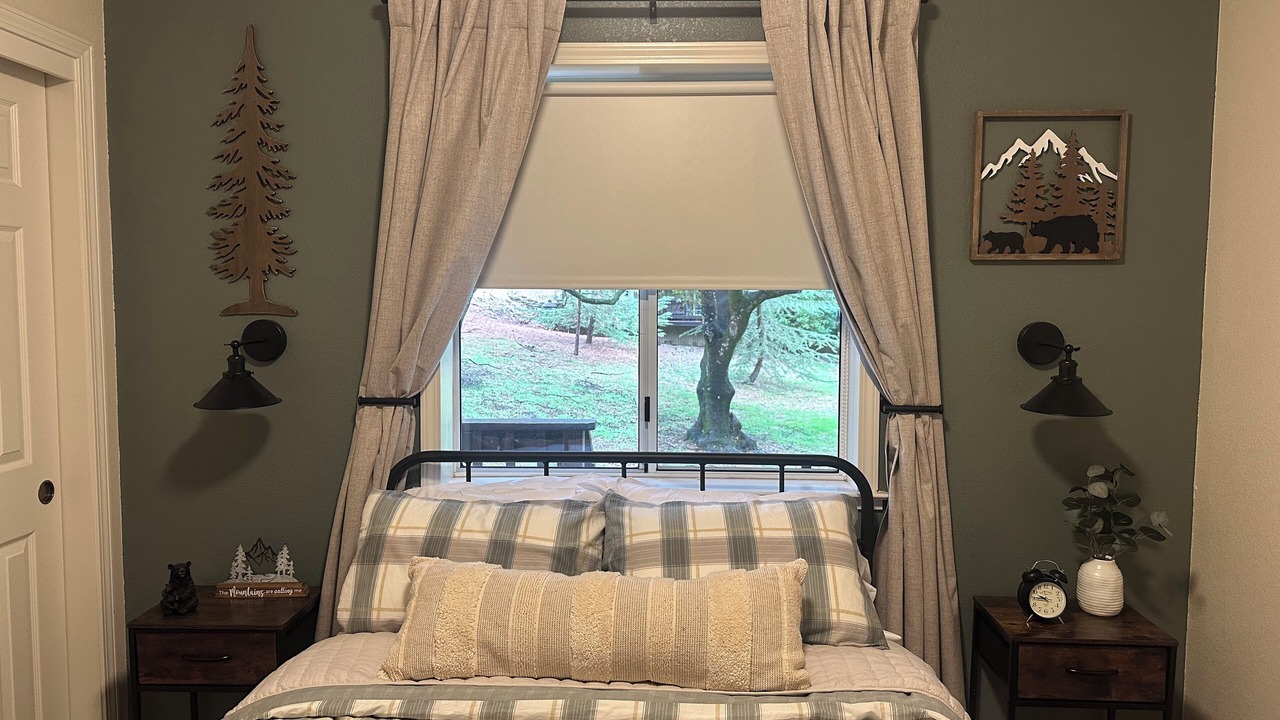 Photo of Bedroom in Groveland