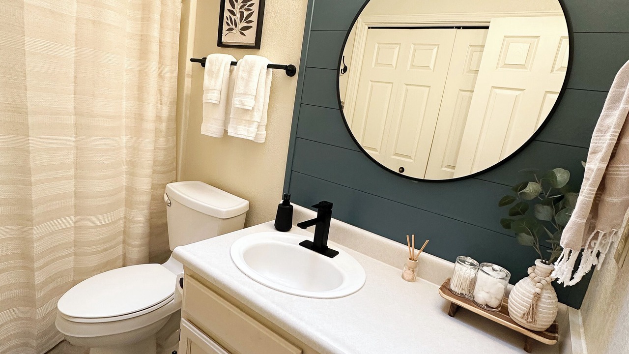 Photo of Bathroom in Groveland