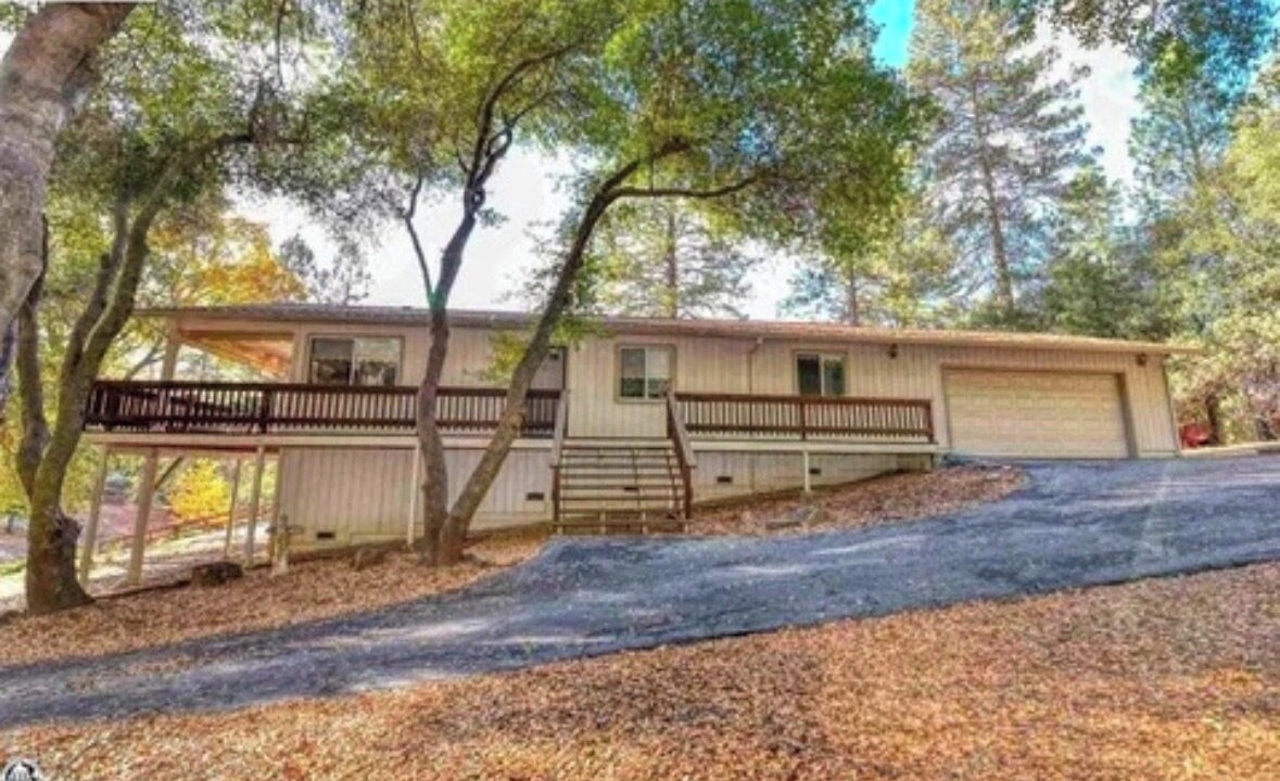 Photo of Outdoor in Groveland