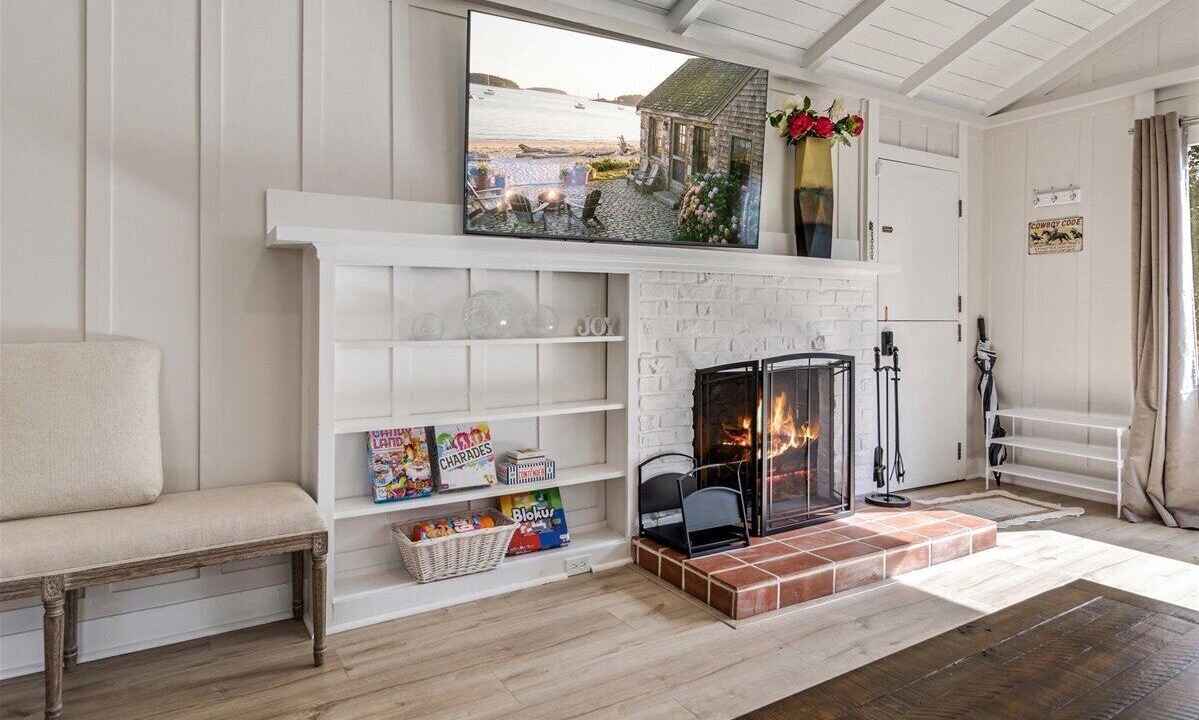 Photo of Livingroom in Northeast Carmel