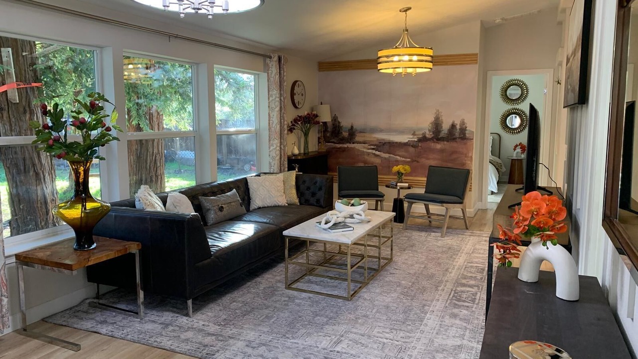 Photo of Livingroom in Alamo