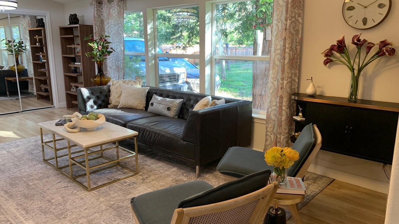 Photo of Livingroom in Alamo