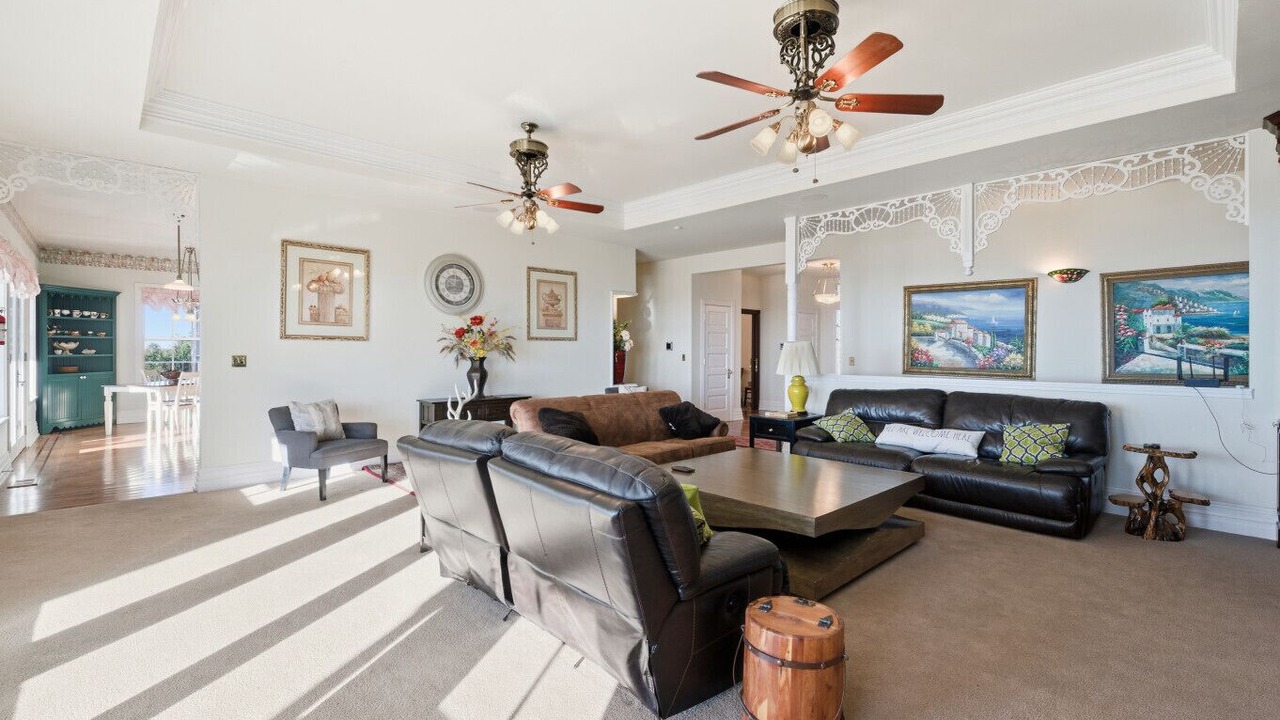 Photo of Livingroom in Phoenix Lake-Cedar Ridge