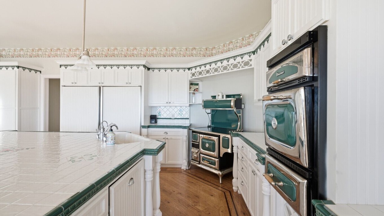 Photo of Kitchen in Phoenix Lake-Cedar Ridge