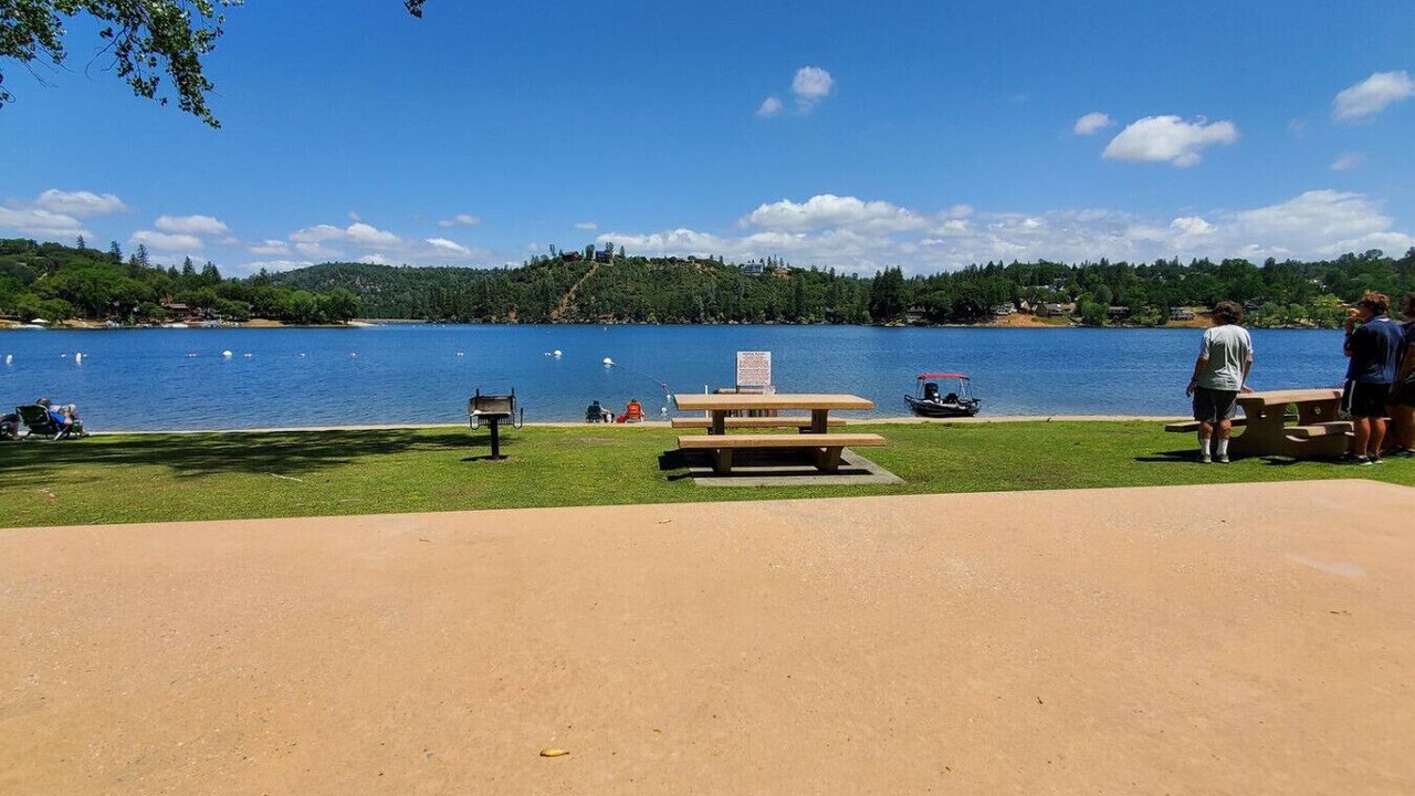 Photo of Outdoor in Groveland