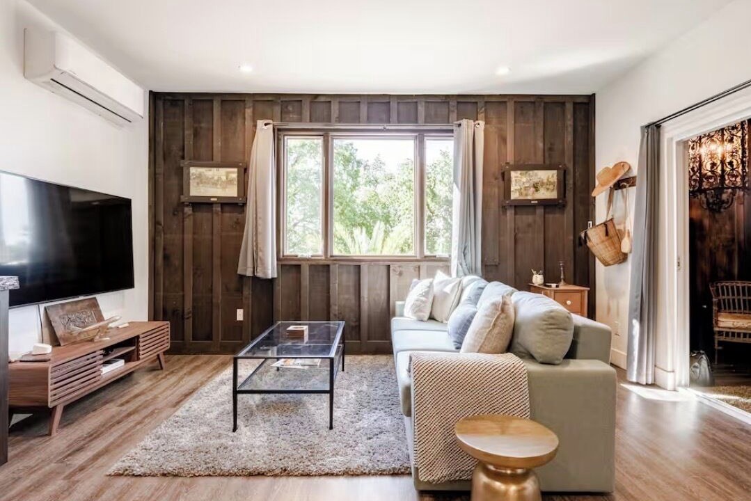 Photo of Livingroom in Hollister