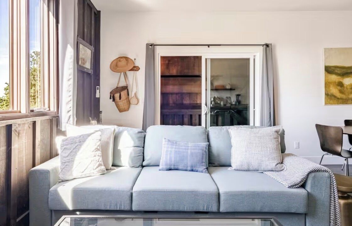 Photo of Livingroom in Hollister