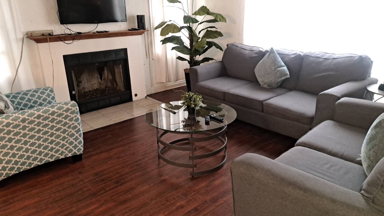 Photo of Livingroom in Beverly Hills