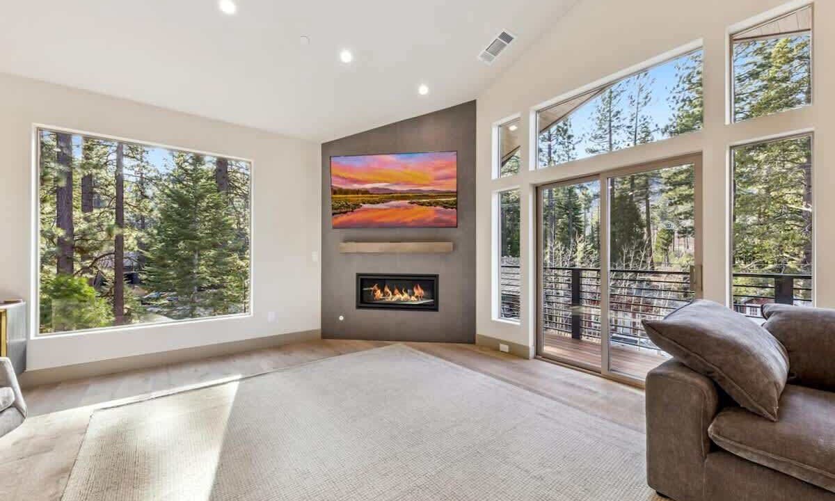 Photo of Livingroom in South Lake Tahoe