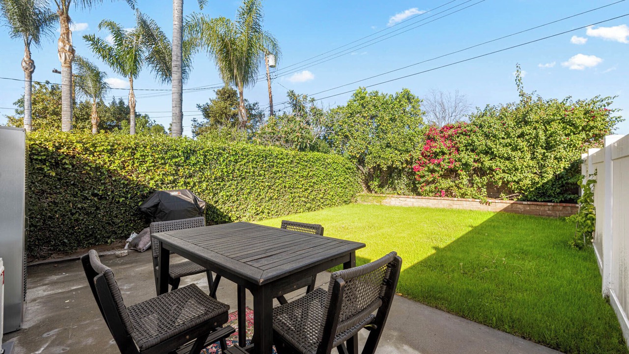Photo of Outdoor in Canoga Park