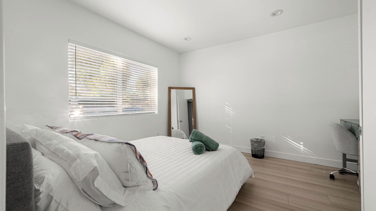 Photo of Bedroom in Canoga Park