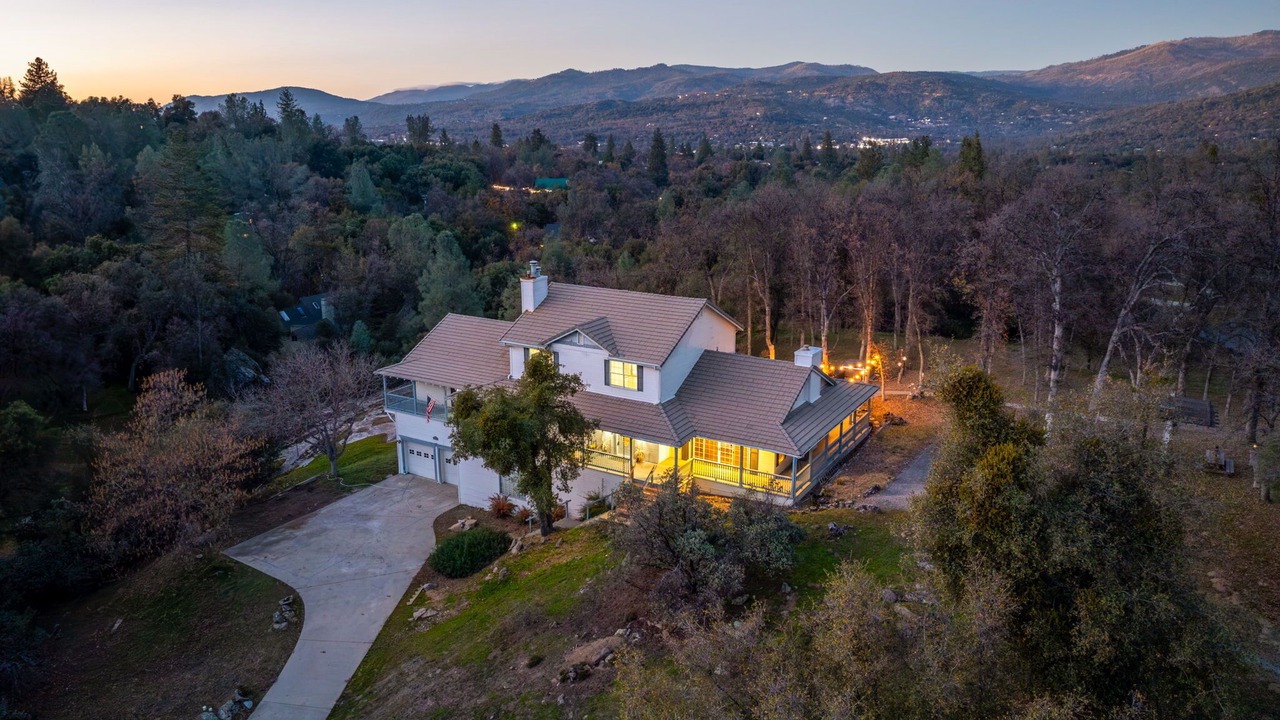 Photo of Outdoor in Oakhurst