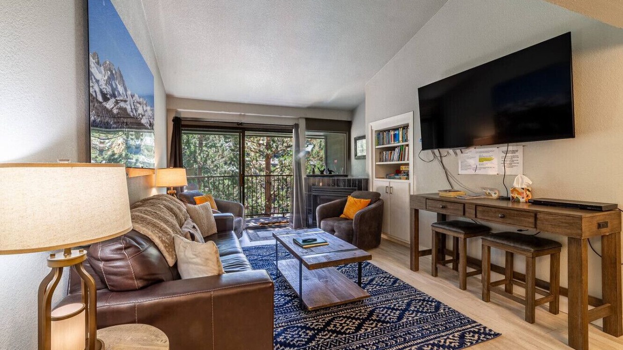 Photo of Livingroom in Mammoth Lakes