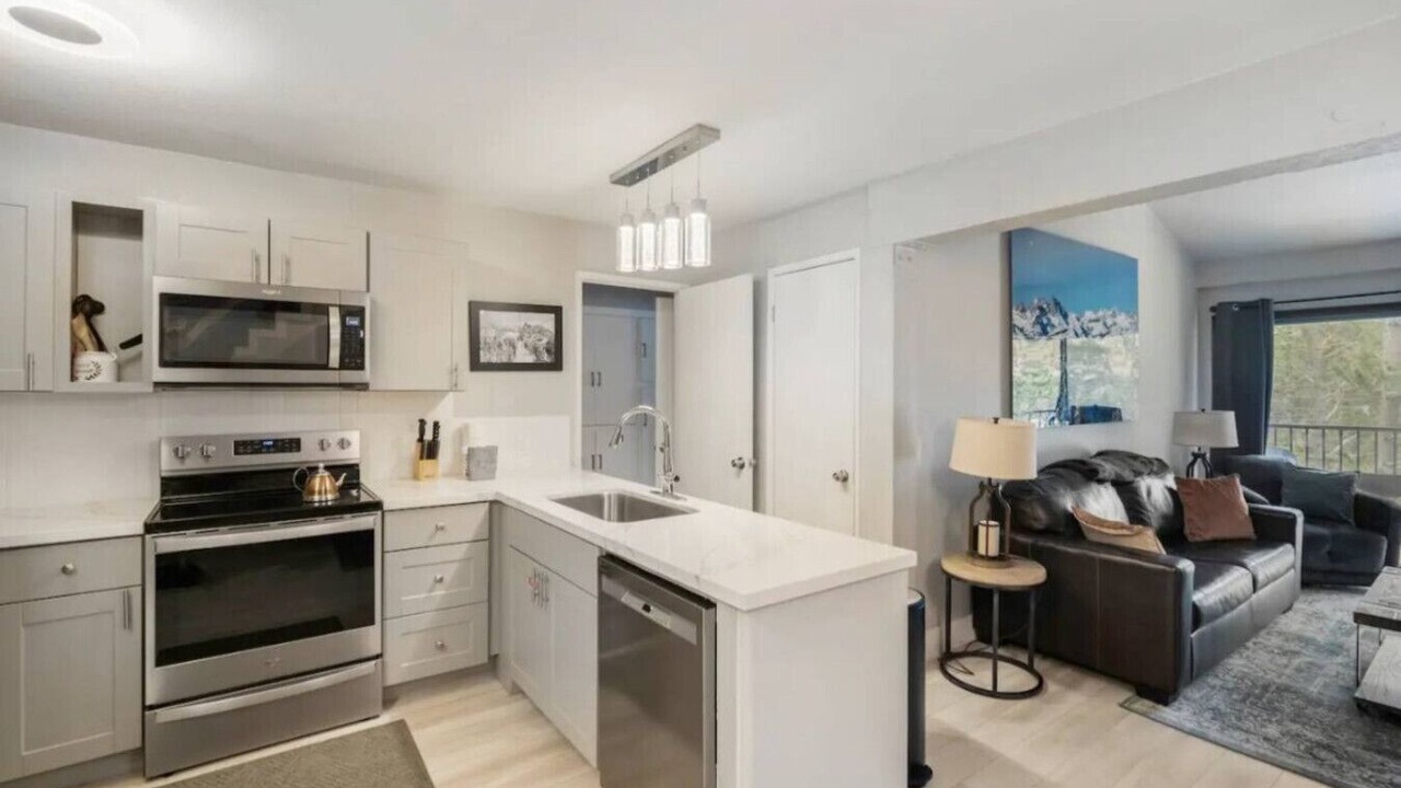 Photo of Kitchen in Mammoth Lakes