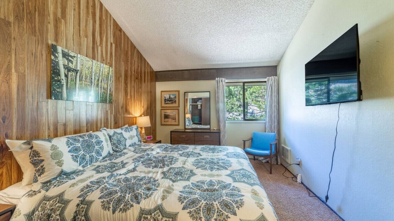 Photo of Bedroom in Mammoth Lakes