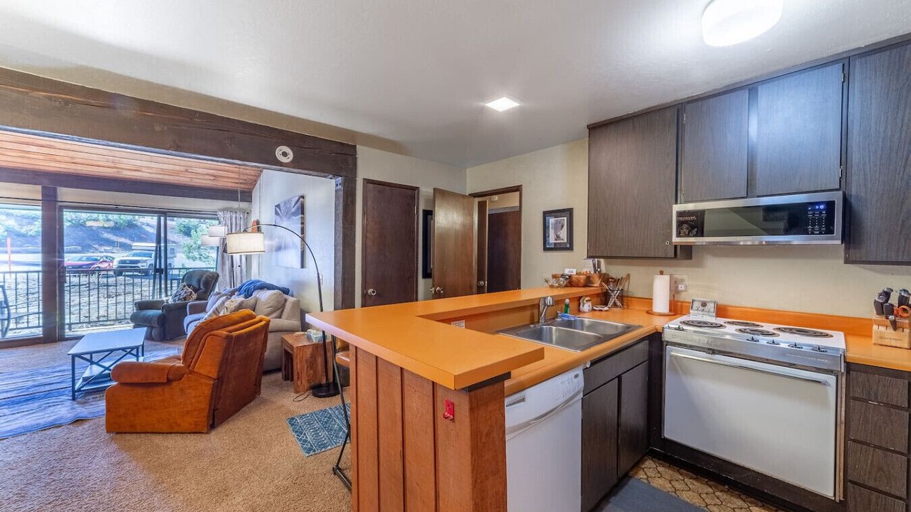 Photo of Kitchen in Mammoth Lakes