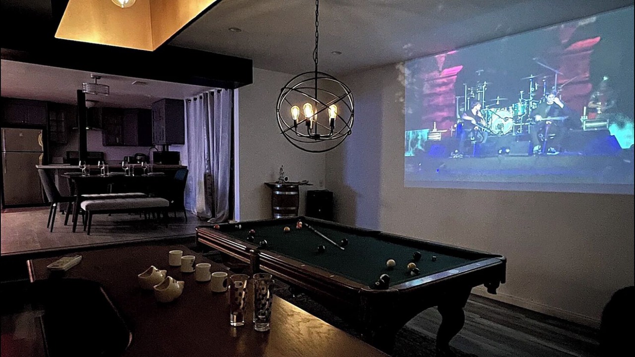 Photo of Bedroom in Woodland Hills