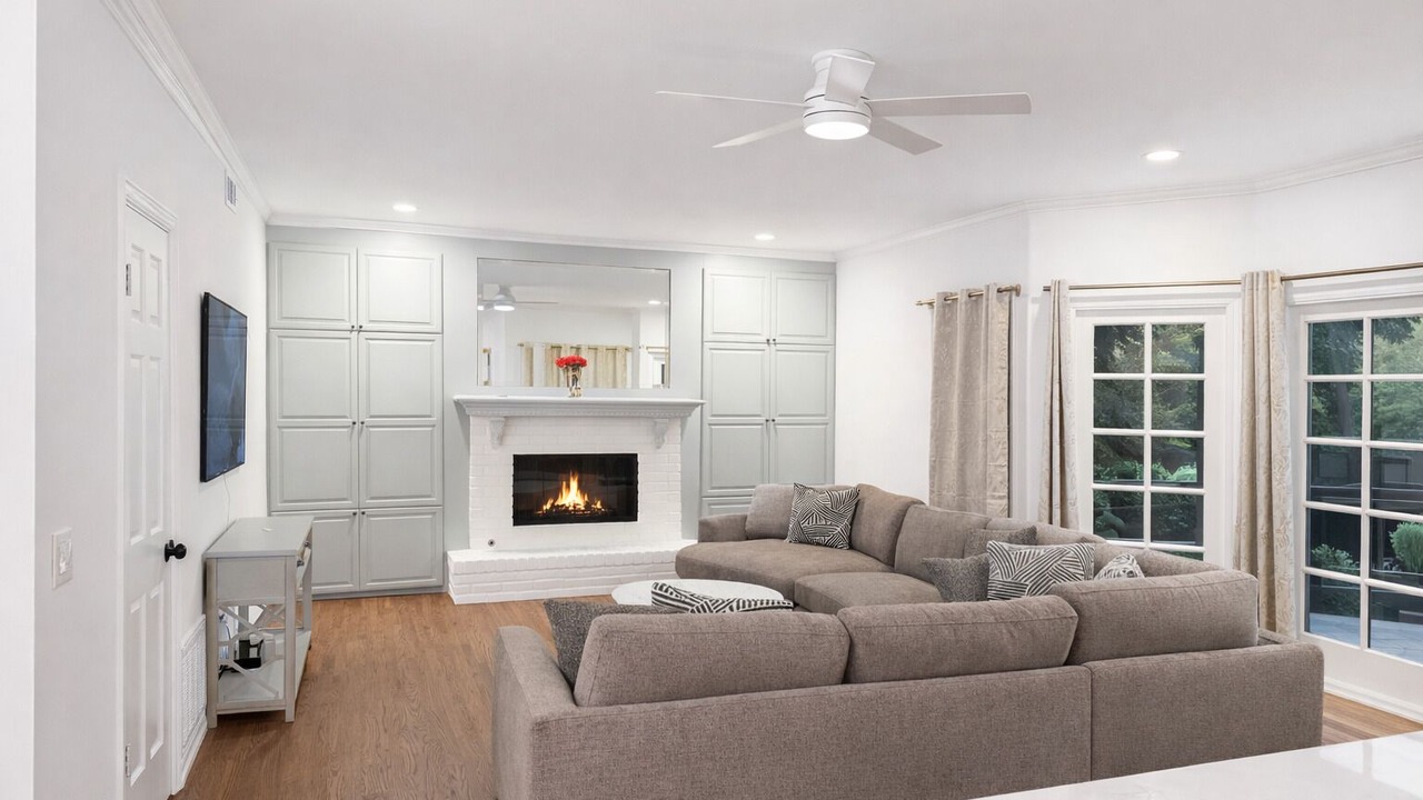 Photo of Livingroom in Fullerton