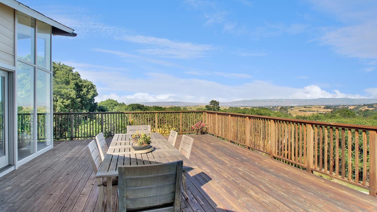 Photo of Outdoor in Central Portola Valley