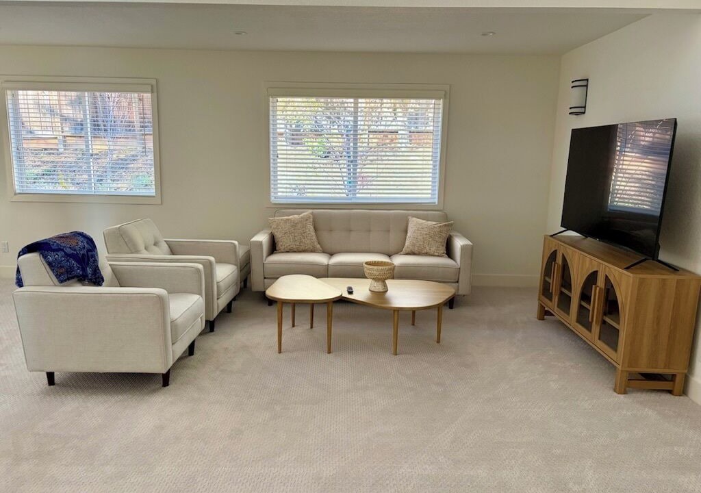 Photo of Livingroom in Central Portola Valley