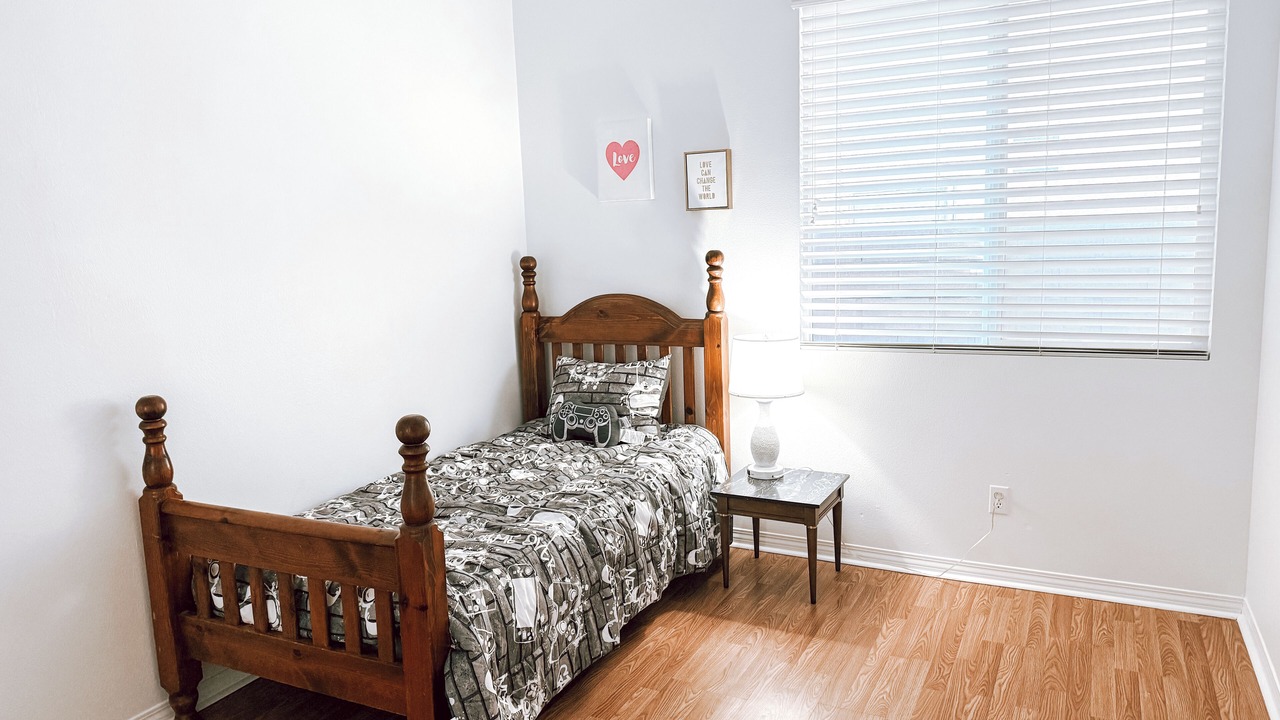 Photo of Bedroom in Palmdale