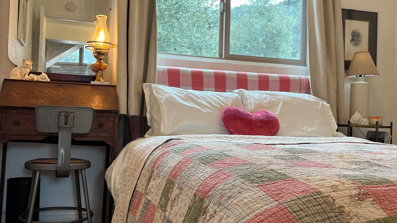 Photo of Bedroom in Frazier Park