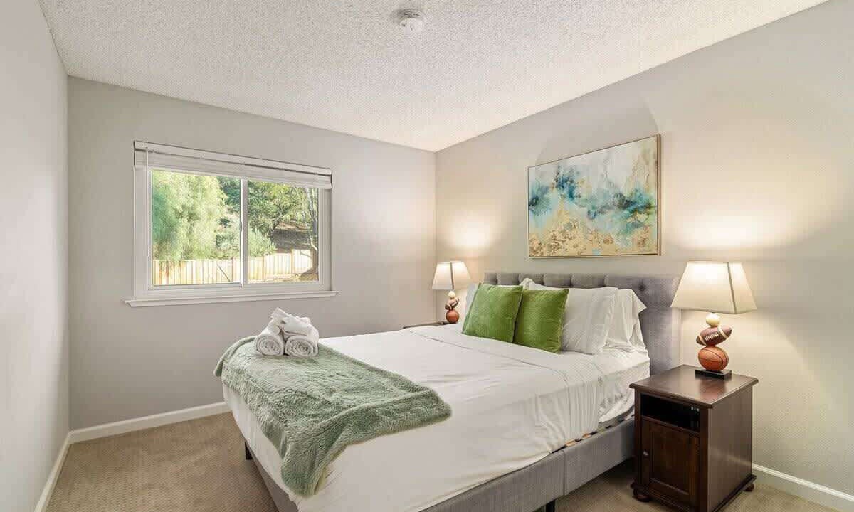 Photo of Bedroom in Noble