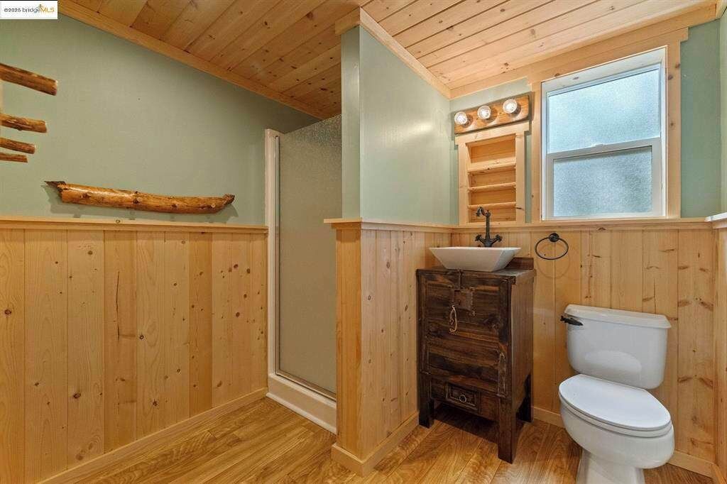 Photo of Bathroom in Mi-Wuk Village