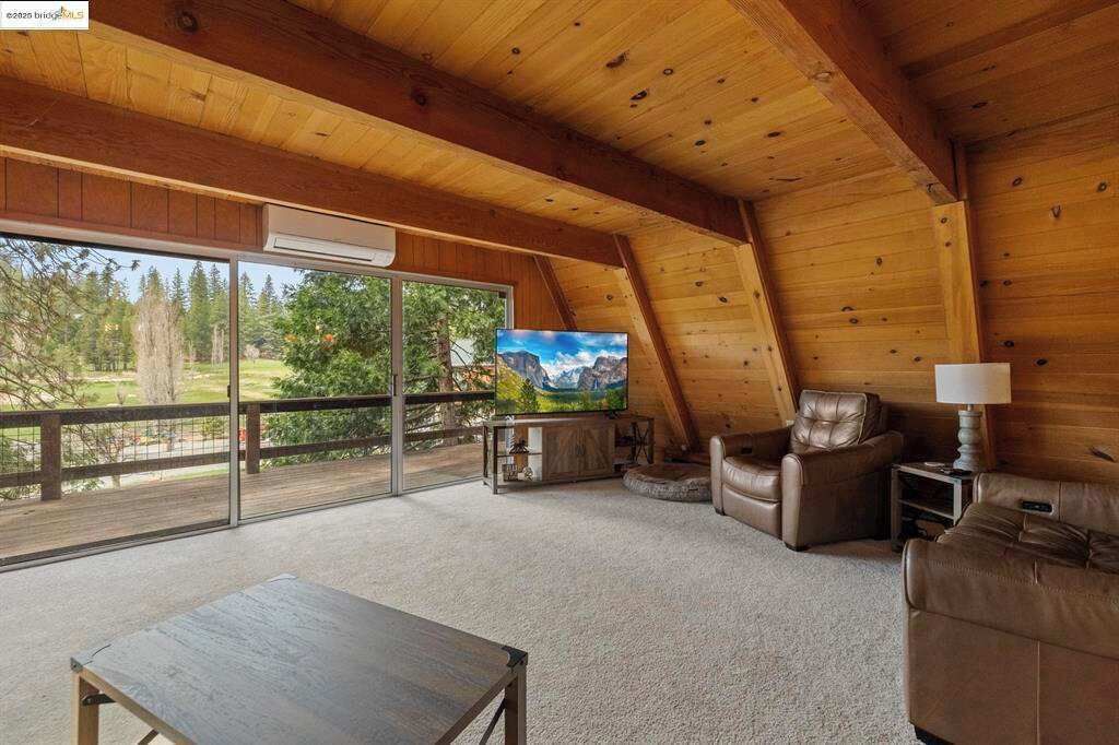 Photo of Livingroom in Mi-Wuk Village