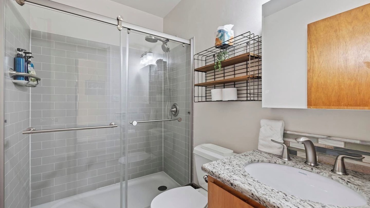 Photo of Bathroom in Groveland