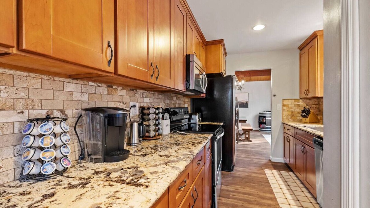 Photo of Kitchen in Groveland