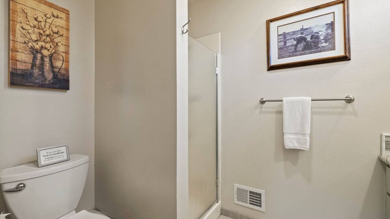 Photo of Bathroom in Groveland