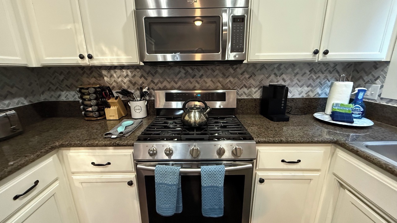 Photo of Kitchen in Shaver Lake