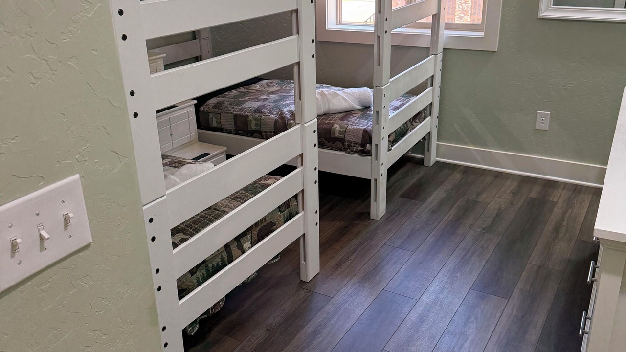 Photo of Bedroom in Shaver Lake
