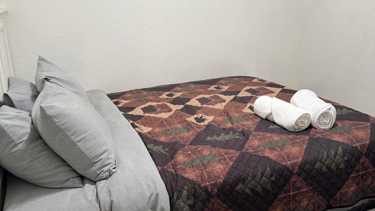 Photo of Bedroom in Shaver Lake