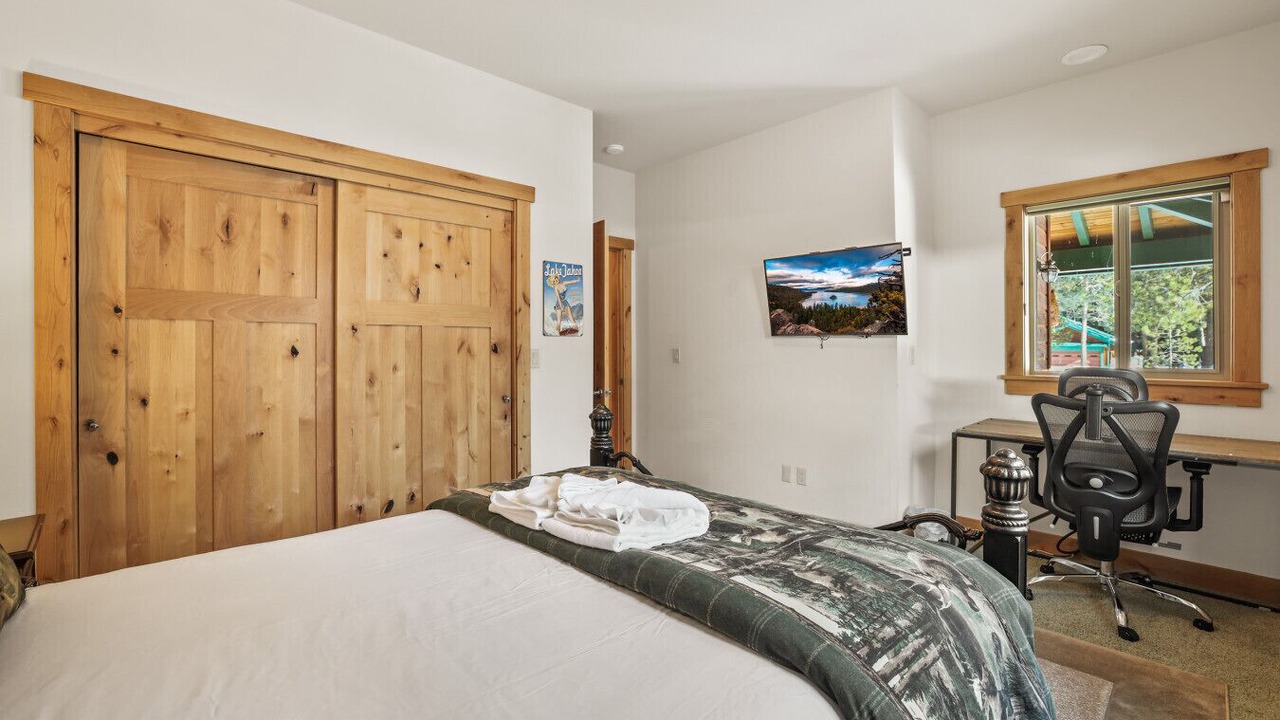 Photo of Bedroom in Christmas Valley