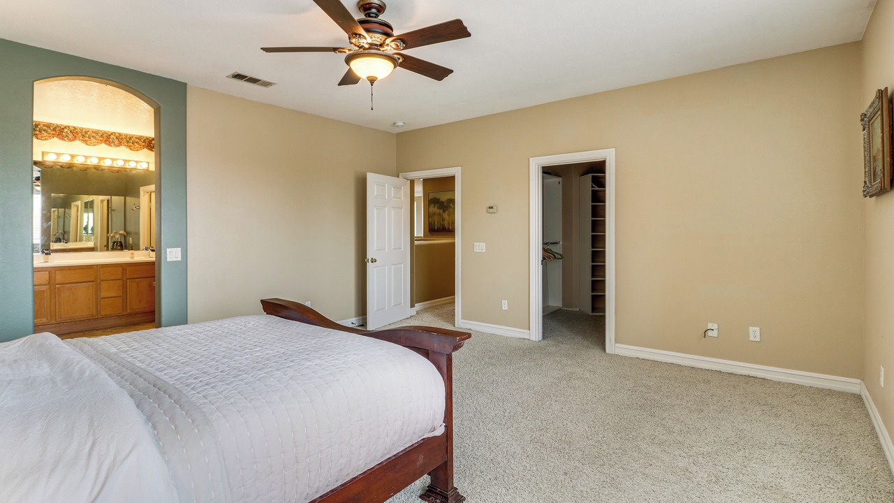 Photo of Bedroom in Palmdale