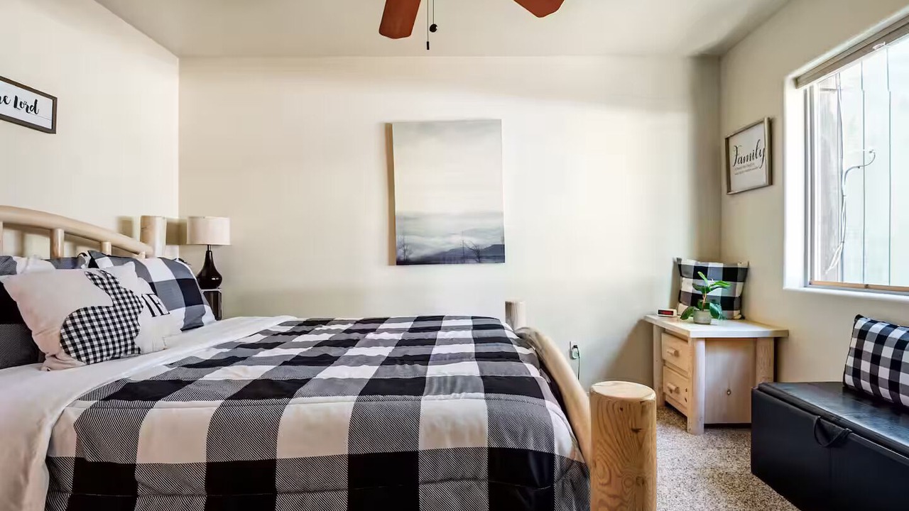 Photo of Bedroom in Pine Mountain Club