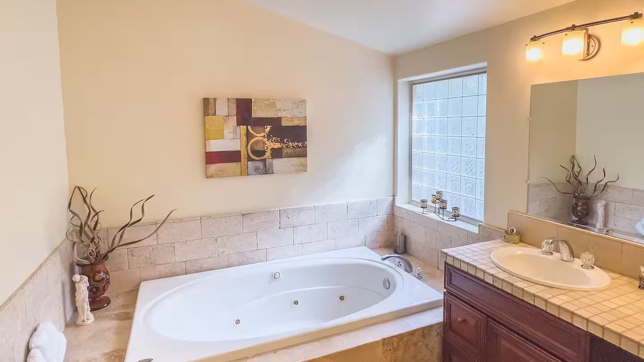 Photo of Bathroom in Pine Mountain Club