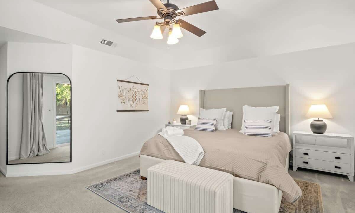 Photo of Bedroom in Raisin