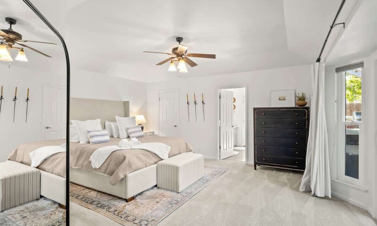 Photo of Bedroom in Raisin