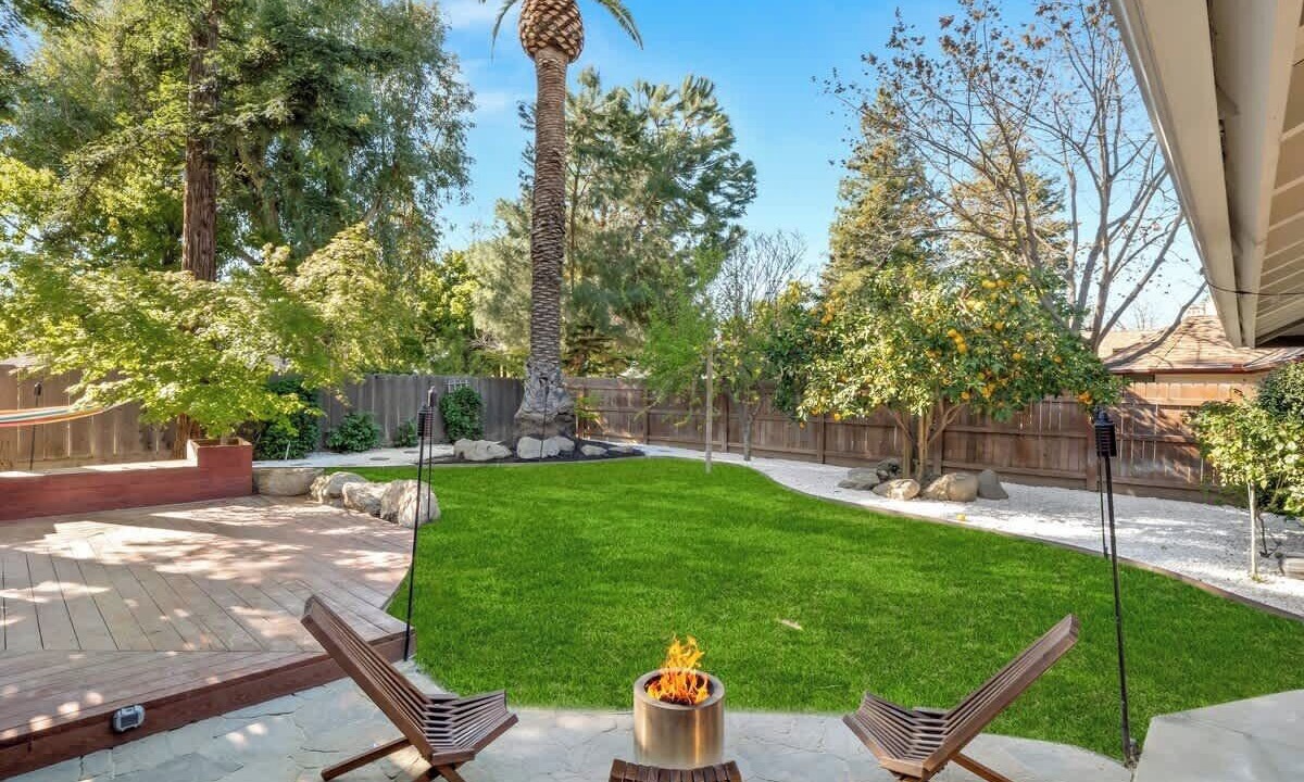 Photo of Patio Balcony in Raisin