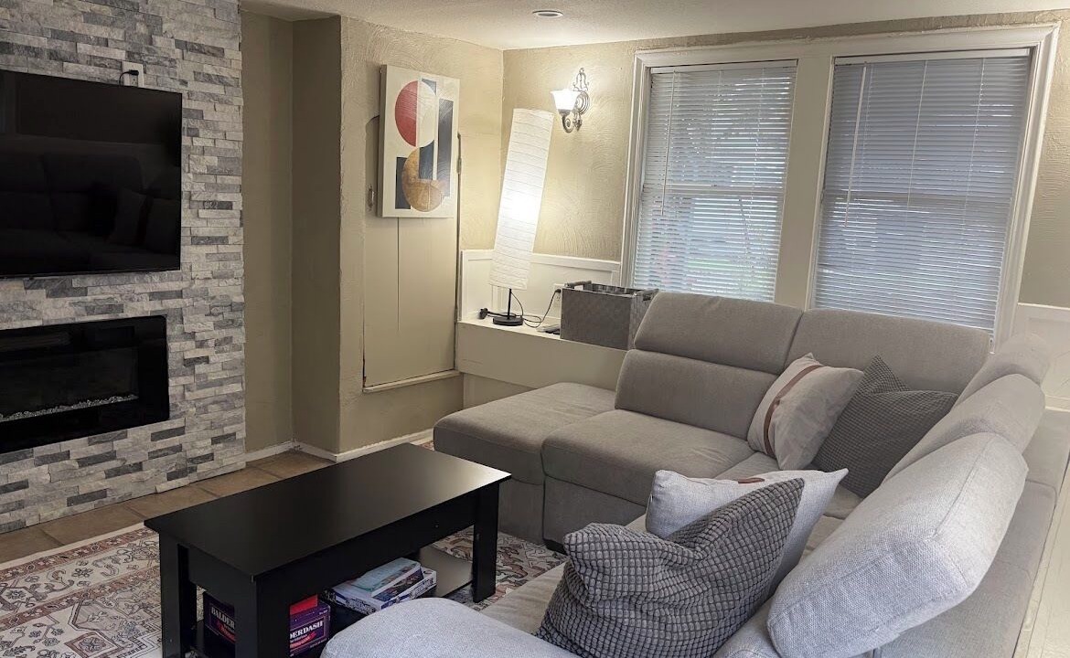 Photo of Livingroom in Southeastern Sacramento