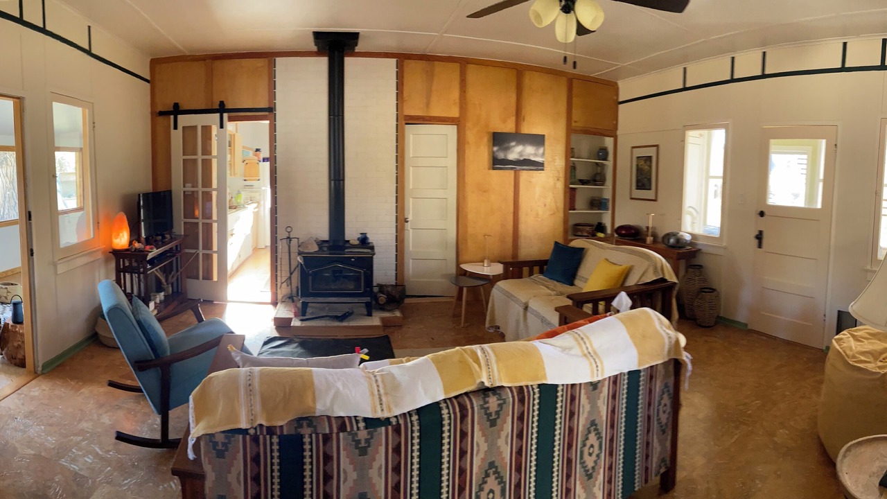Photo of Livingroom in Tecopa
