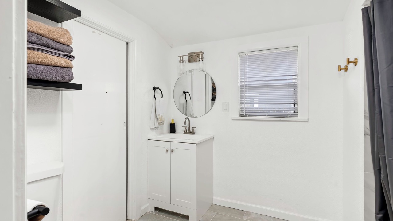 Photo of Bathroom in Oildale