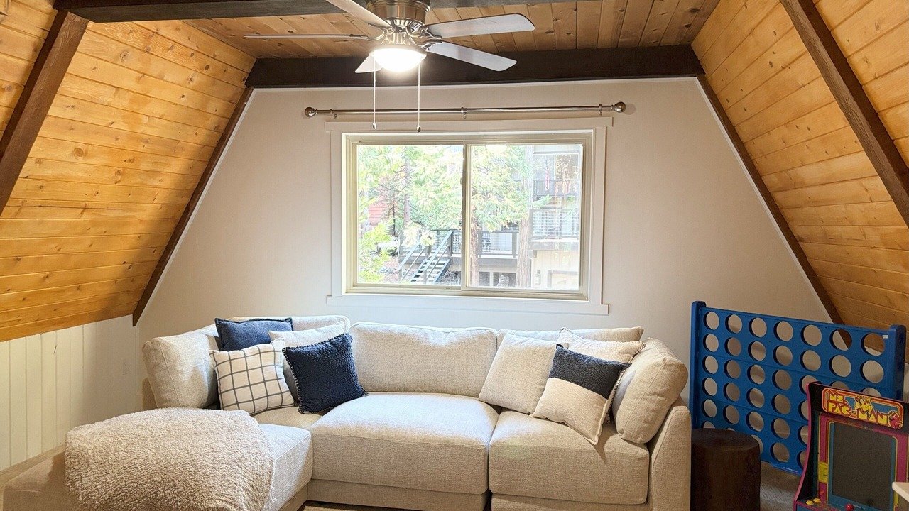 Photo of Livingroom in Sierra Cedars
