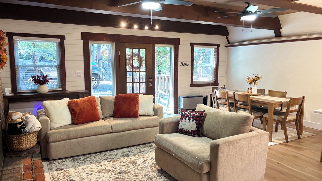 Photo of Livingroom in Sierra Cedars