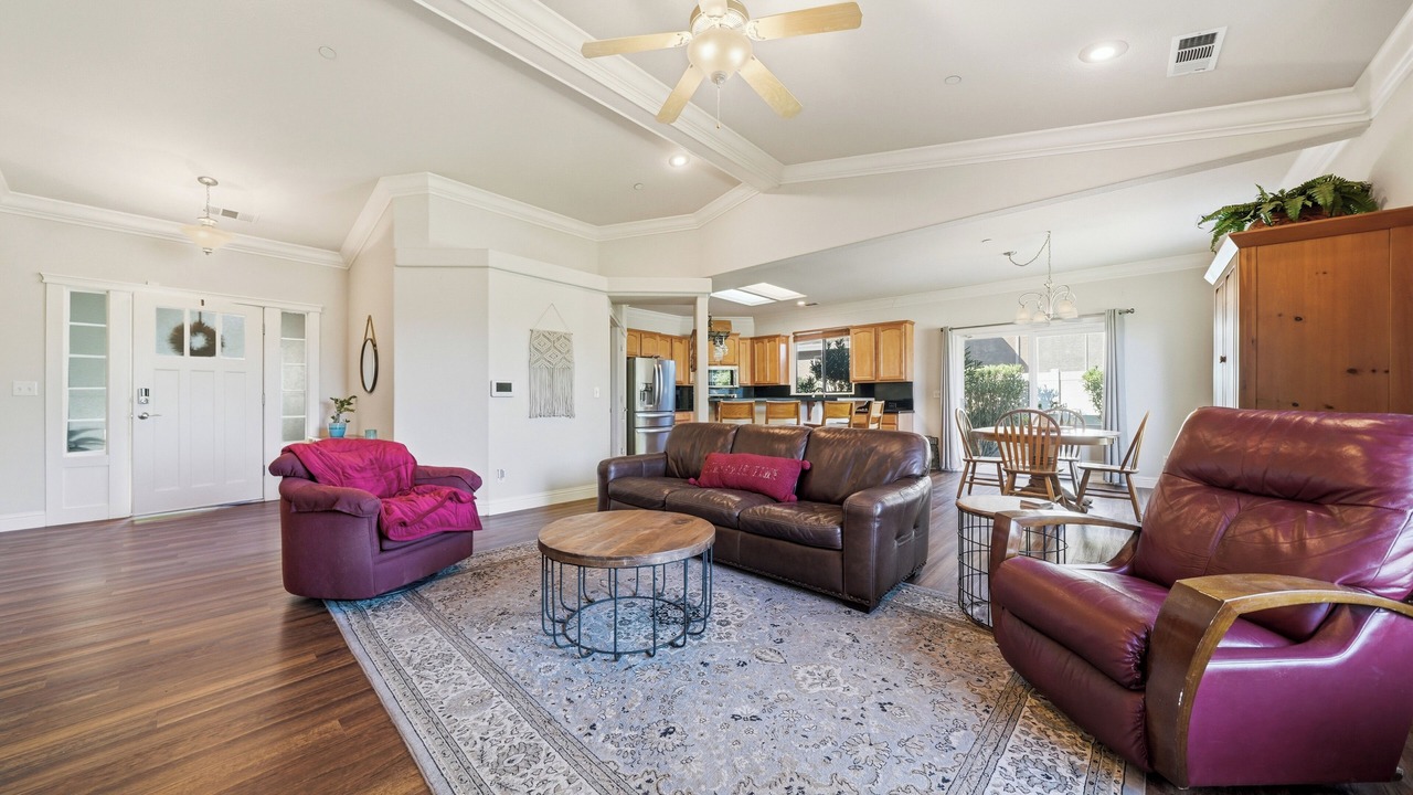 Photo of Livingroom in Sunset Avenues