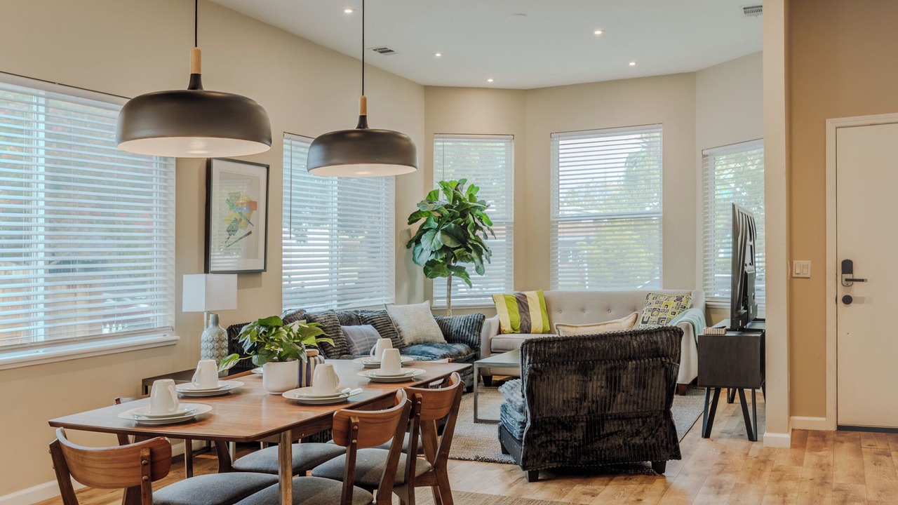Photo of Livingroom in Northside